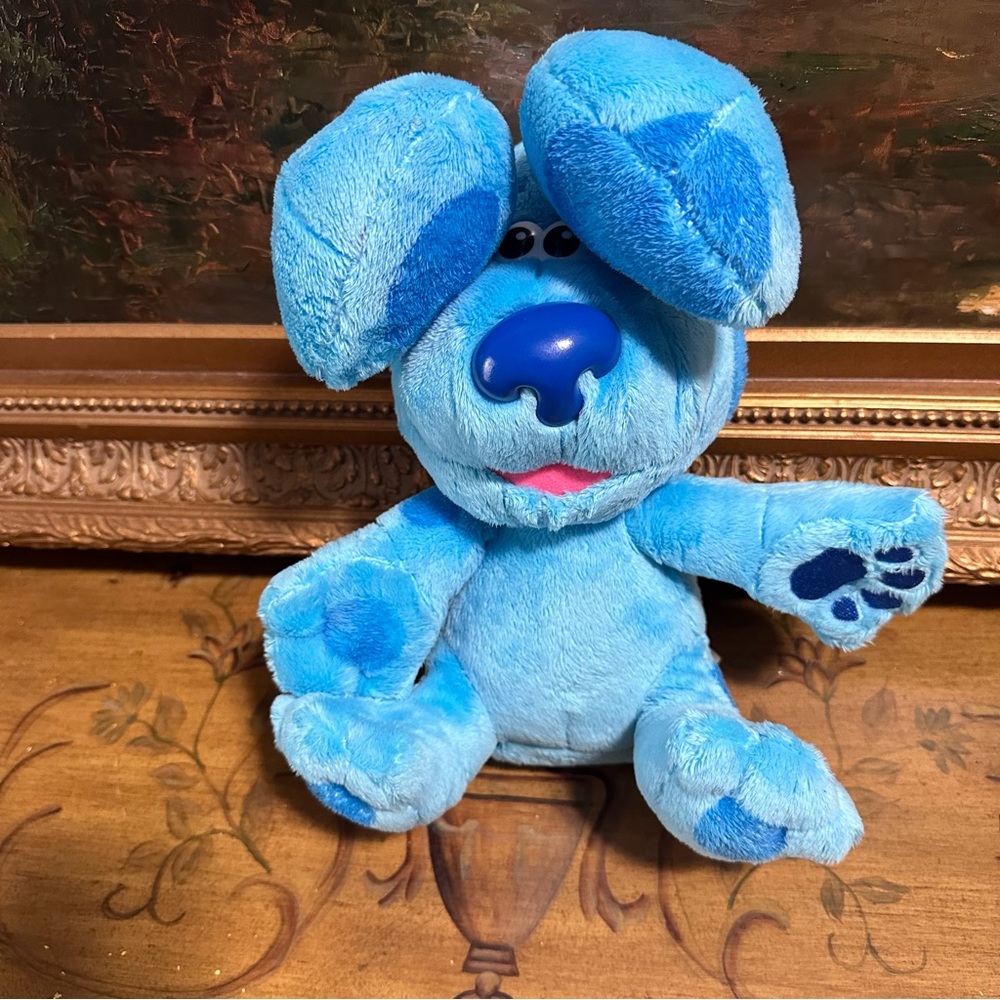 Blue's Clues & You! Peek-A-Blue Interactive 10" Plush Barks Plays Peek A Boo